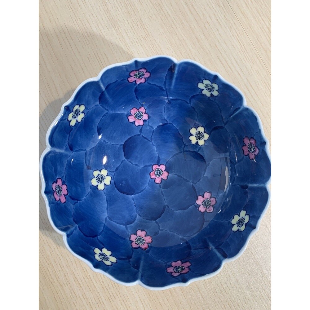 Antique Blue Floral Design Japanese Scalloped Edge Porcelain Printed Bowl  7”X3”